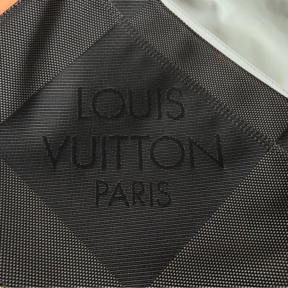 CHRISTMAS SPECIAL LOUIS VUITTON Damier Geant Gray Messenger Computer Laptop Bag - Picture 5 of 16